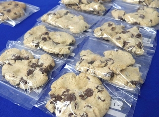 押収された大麻クッキー＝12日午後、神戸市中央区海岸通、神戸地方合同庁舎