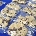 押収された大麻クッキー＝12日午後、神戸市中央区海岸通、神戸地方合同庁舎