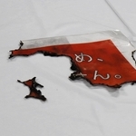 何者かに燃やされた姫路城の掲示物＝２１日午後、姫路市役所