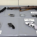 改造銃11丁などを所持した疑い　尼崎の51歳の男を逮捕、送検　「銃の構造に興味」　兵庫県警など