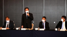 高潮対策などを盛り込んだ大阪湾の事業継続計画案が報告された会合＝神戸市中央区北野町１、ＡＮＡクラウンプラザホテル神戸