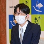 対局へ意気込みを語る豊島将之九段＝１９日午後、神戸市北区有馬町、有馬温泉の旅館「中の坊瑞苑」（撮影・中西幸大）