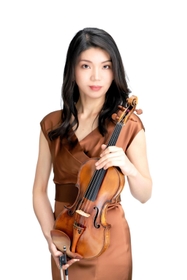 バイオリニスト日下紗矢子（Ｃ）Ａｋｉｒａ　Ｍｕｔｏ