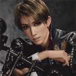 宝塚宙組公演「ＨｉＧＨ＆ＬＯＷ-ＴＨＥ　ＰＲＥＱＵＥＬ」で主役コブラを演じるトップの真風涼帆（C）宝塚歌劇団