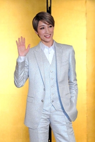 ２０２３年６月公演千秋楽で退団する真風涼帆＝大阪市北区