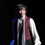 進むべき道を見失っていくロセッティ（極美慎）＝宝塚バウホール