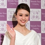 退団を発表した宝塚宙組トップ娘役の潤花さん＝宝塚大劇場