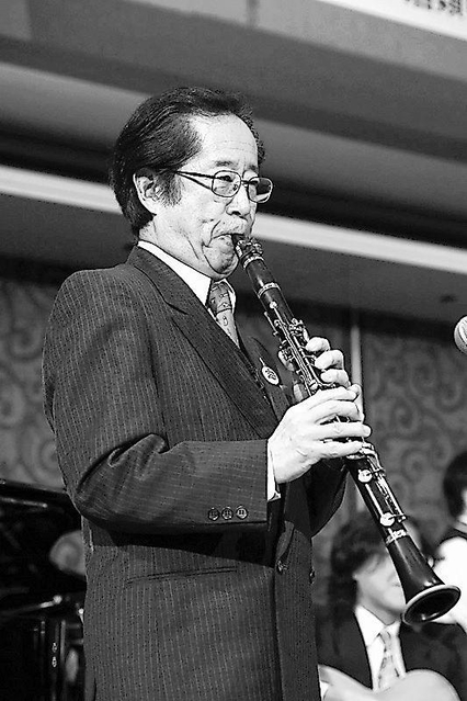 花岡詠二（神戸ジャズストリート実行委員会提供）