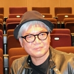 「神戸は失敗して戻ってきても、そっと受け入れてくれる懐の深さがある。そういう温かさも表現したかった」と語る菱田信也＝神戸市中央区