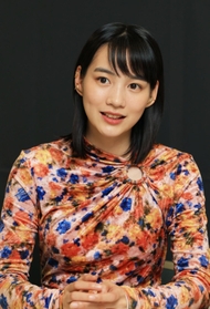 「亡くなった人の視点で物語が語られる。その発想が新鮮だった」と話すのん＝大阪市内（撮影・鈴木雅之）