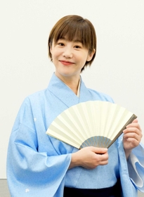 「ぴっかり☆を引きずらないように」と髪形もショートに変えた蝶花楼桃花＝大阪市東淀川区