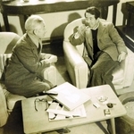 竹中郁（左）と小磯良平（１９５４年ごろ、神戸市立小磯記念美術館蔵）