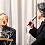 「ベトナムの風に吹かれて」の上映に際し、トークを行った大森一樹監督（左）と筆者＝東京都内（２０１５年、筆者提供）