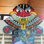 男児の健やかな成長を願って揚げられるバラモン凧＝長崎県五島市