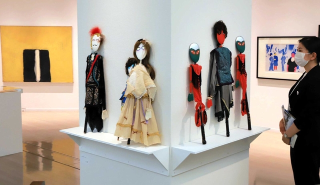 人間、生命たたえ創作６０年 宝塚在住の美術家・中辻悦子さん個展 立体 