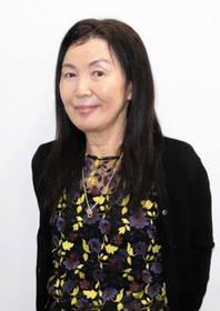 「短歌って最も流行を敏感に反映できる詩型では？」と話す尾崎まゆみさん＝神戸新聞社