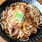 関航太郎天元が注文した「肉そば」＝１日午後、洲本市小路谷、ホテルニューアワジ