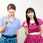 セカンドシングルの魅力をＰＲする「ＯＣＨＡ　ＮＯＲＭＡ」の斉藤円香（左）と西﨑美空＝神戸新聞社