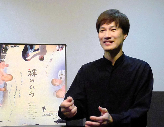 「地方で制作し、映画にして世界へ。そんな展開の仕方に可能性を感じている」と話す五百旗頭幸男さん＝大阪市内