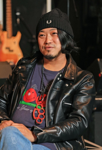 カミングコウベの意義について語る風次さん＝神戸市中央区琴ノ緒町、ライブハウス「太陽と虎」