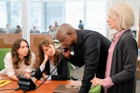 映画「SHE SAID」の一場面（（C）Universal Studios. All Rights Reserved.）