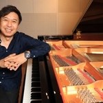 「神戸で頑張っているミュージシャンをリスペクトすることが大事」と語る小曽根真さん＝堺市、フェニーチェ堺