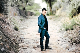 ドン・ジョヴァンニ役を務めるジョシュア・ホプキンズ（ダブルキャスト）（ｃ）ＳｉｍｏｎＰａｕｌｙ