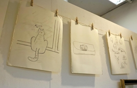 中井久夫さんが描いていたネコのスケッチ＝神戸市中央区山本通２、ギャラリー島田