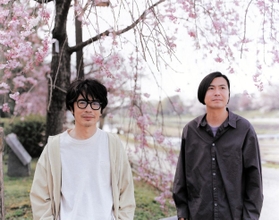 「ＫＯＢＥ　ＳＯＮＯ　ＳＯＮＯ」に出演する「くるり」