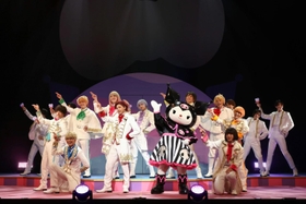 クロミ（中央）を囲むサンリオ男子たち＝アイア２・５シアター神戸（©　２０２３　ＳＡＮＲＩＯ　ＣＯ．，　ＬＴＤ．　　ＭＳＳＢ２０２３）