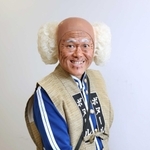 「笑いに来たらどうや～」とポーズを決める辻本茂雄さん＝大阪市中央区（撮影・小林良多）