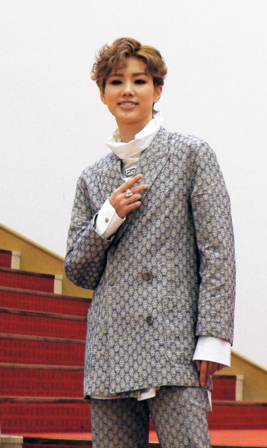 宝塚雪組トップ、彩風咲奈＝宝塚大劇場