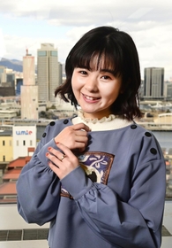 アイドルから俳優に転身し、舞台など活動のやりがいを語る田村芽実さん＝神戸新聞社（撮影・中西幸大）