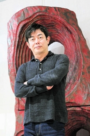 宮沢和史さん＝東京都千代田区