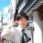 ジャッキーが一番好きだが、愛用のヌンチャクは「ブルース・リーと同じ鎖の長さ」とこだわる住吉大和さん＝大阪市中央区