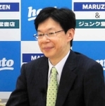 谷川浩司十七世名人＝２１日、大阪市北区、ＭＡＲＵＺＥＮ＆ジュンク堂書店梅田店
