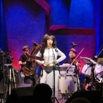 こぐれみわぞう（中央）演じる「三文オペラ」＝２０２１年、東京都（撮影・ｍａｒｍｅｌｏ）