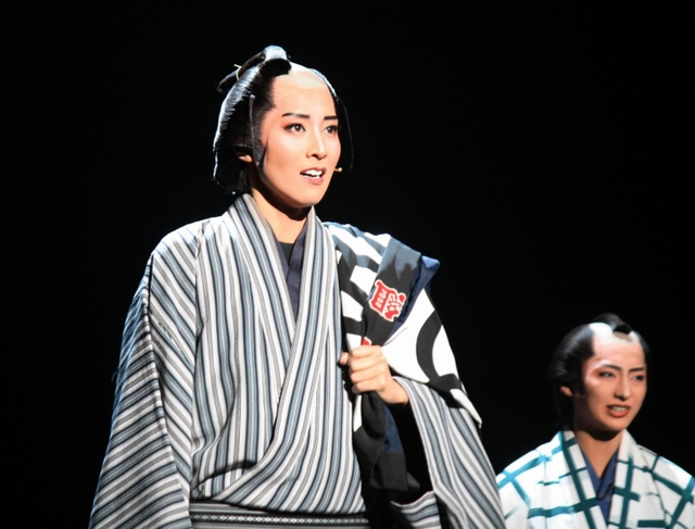 「ろ組」の火消、次郎吉役の彩海せら＝宝塚バウホール