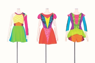 「Ｐｅｒｆｕｍｅ　ＣＯＳＴＵＭＥ　ＢＯＯＫ　２００５-２０２０」より「Ｐｅｒｆｕｍｅ　３ｒｄ　Ｔｏｕｒ「ＪＰＮ」」２０１２年　（Ｃ）文化出版局