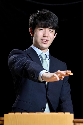 防衛への意気込みを語った藤井聡太王位