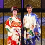 宝塚花組「鴛鴦歌合戦」新人公演で初主演した天城れいん（右）と朝葉ことの＝宝塚大劇場