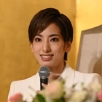退団に至る思いを語る花組トップスターの柚香光＝１６日午前、大阪市北区茶屋町のホテル阪急インターナショナル（撮影・三津山朋彦）