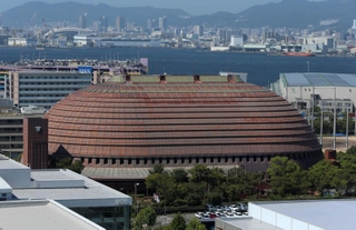 ＰｅｒｆｕｍｅのＪＰＮツアー初日、２日目が開催されたワールド記念ホール＝神戸市中央区港島中町６
