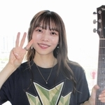 「オリックス優勝の日に新曲をリリースできて、ミュージシャンとしては光栄」と話す田畑実和さん＝神戸新聞社