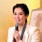 退団会見に臨む月組トップスターの月城かなと＝大阪市北区（撮影・中西幸大）