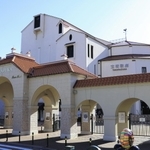 宝塚大劇場＝宝塚市栄町１