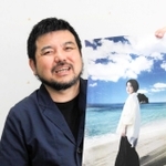 「もっと名を上げて、地元でいい映画を撮りたい」と誓う永江二朗監督＝神戸新聞社