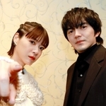 「隣人Ｘ　疑惑の彼女」に出演した上野樹里（左）と林遣都＝大阪市内（撮影・笠原次郎）