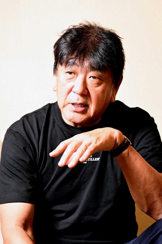 ２９年前と比べ「年齢を重ねて死を身近に感じるようになった」と語る佐渡裕芸術監督＝兵庫県立芸術文化センター（撮影・中西幸大）