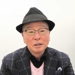 ２年ぶりにリサイタルを開くピアニストの伊藤勝＝神戸新聞社